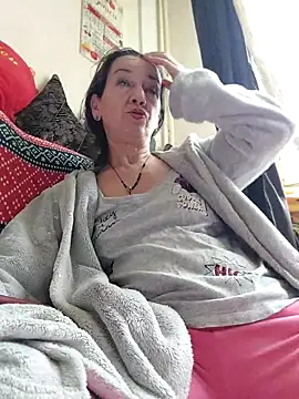 anayss17 online show from April 14, 4:51 am