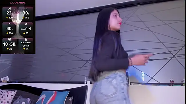 Snapshot of Princess_tina chatting on March 3, 1:12 am Princess tina online show from March 3, 1:12 am