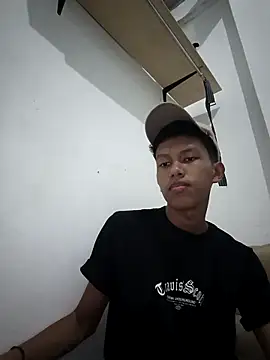 ElJohan5 online show from May 3, 10:49 pm