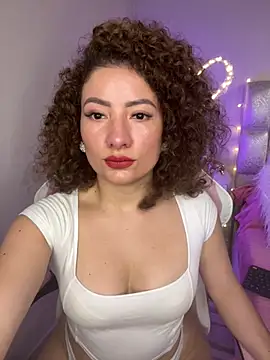 Snapshot of BlossomNicol chatting on July 31, 2:16 pm BlossomNicol online show from July 31, 2:16 pm