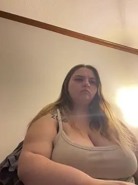 bbwnikki69 online show from March 23, 1:53 am
