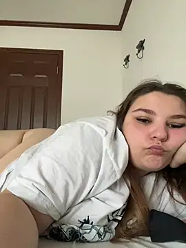 bbwnikki69 online show from April 5, 4:48 pm