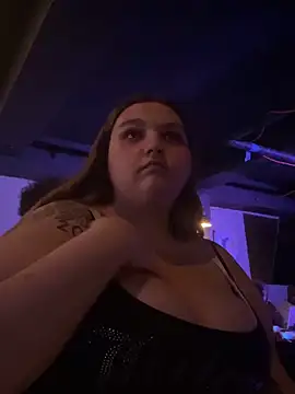 bbwnikki69 online show from April 16, 12:22 am