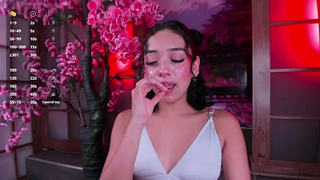 foxy hannah online show from April 9, 6:13 pm