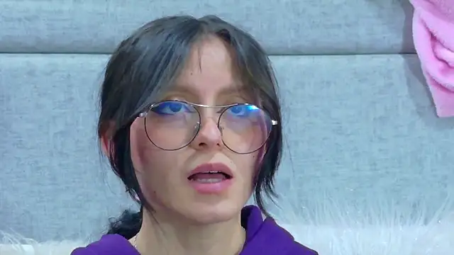 Naomimolie online show from May 27, 12:57 pm