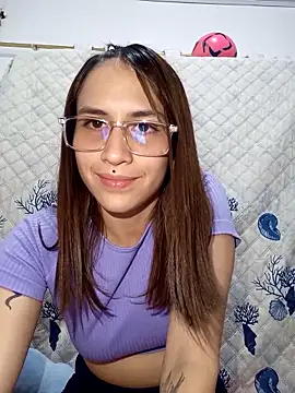 soffihotsexi online show from March 5, 10:50 pm