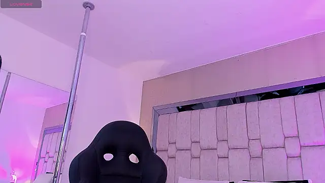 Snapshot of GemaGarcia_ chatting on March 4, 4:40 am GemaGarcia online show from March 4, 4:40 am