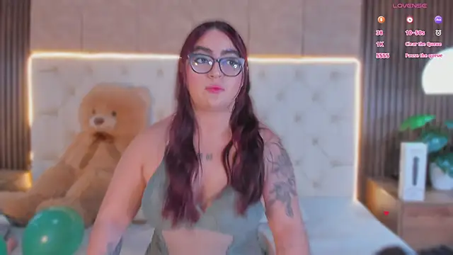 apriilfox online show from March 18, 3:42 am