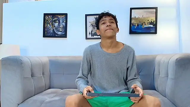 SKINNY BOYXXX online show from April 3, 7:17 am