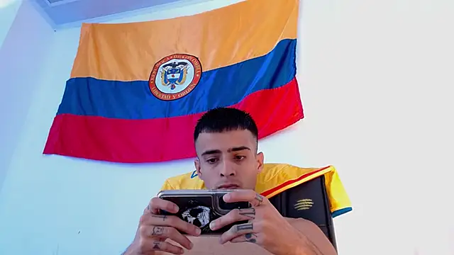 Snapshot of Bad_Boy_Carter69 chatting on July 19, 3:38 pm Bad Boy Carter69 online show from July 19, 3:38 pm