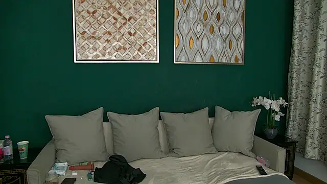 SkinnyNatty online show from April 3, 3:48 am