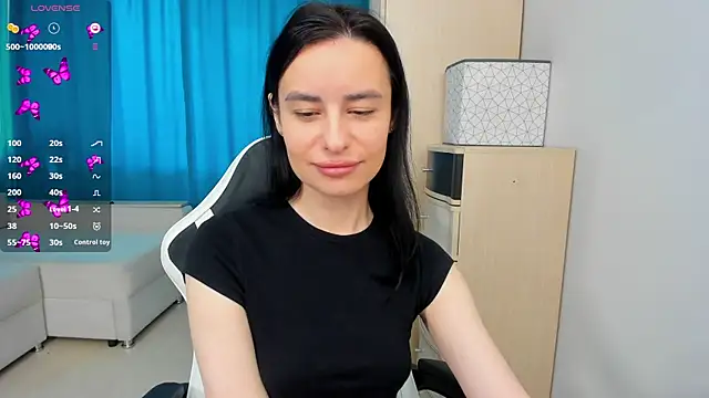 Snapshot of Horny__Nikki chatting on July 12, 1:18 am Horny Nikki online show from July 12, 1:18 am