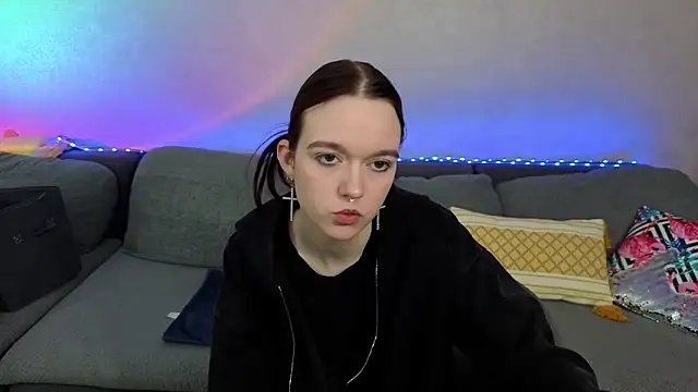 SunyLily online show from May 8, 6:19 am
