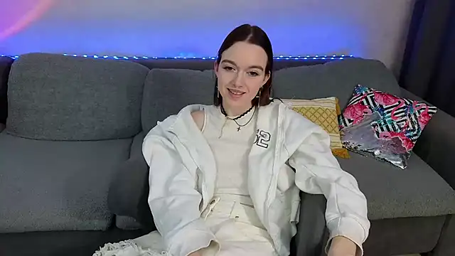 SunyLily online show from May 9, 6:40 am