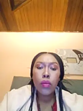 Snapshot of Mbaleehle chatting on June 13, 8:29 pm Mbaleehle online show from June 13, 8:29 pm