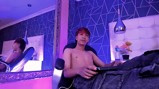 ChritianDowney online show from March 18, 9:12 am