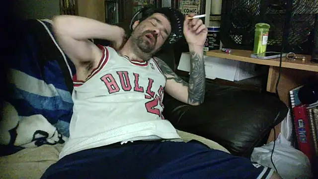 Snapshot of KinkyTOMan chatting on June 8, 6:36 am KinkyTOMan online show from June 8, 6:36 am