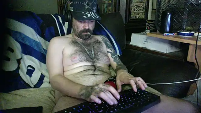Snapshot of KinkyTOMan chatting on June 9, 6:47 am KinkyTOMan online show from June 9, 6:47 am