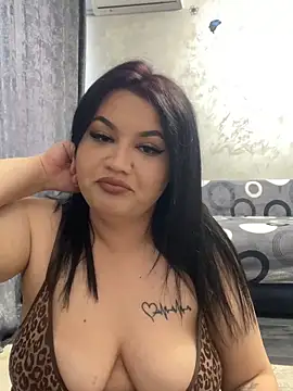 Snapshot of julietalovee chatting on April 22, 3:57 pm julietalovee online show from April 22, 3:57 pm