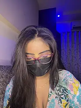 nikki catz online show from April 5, 5:43 pm