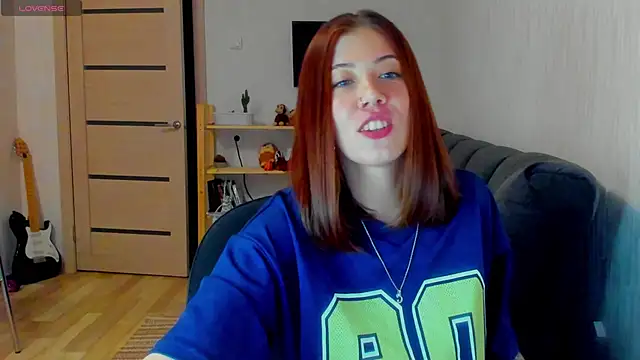 ooopsybritney online show from April 3, 1:42 pm