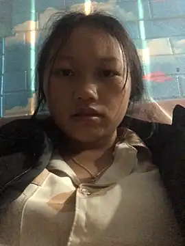 TieuVy99 online show from March 17, 3:00 am