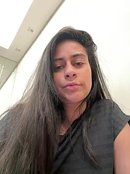 Snapshot of Geovana_blan chatting on March 3, 8:15 pm Geovana blan online show from March 3, 8:15 pm