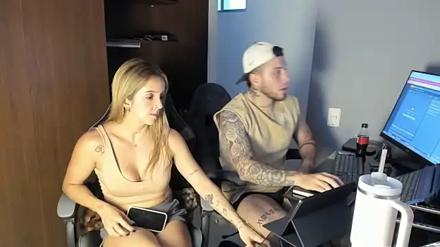 Snapshot of Dra-Dr-Fitness chatting on March 15, 11:11 pm Dra-Dr-Fitness online show from March 15, 11:11 pm