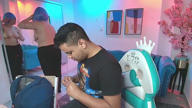 TarlyWho online show from March 28, 3:39 am