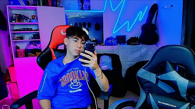 RawDuddes online show from March 19, 12:14 am