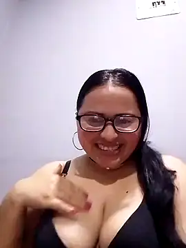 violetapeeveet online show from March 16, 5:35 am