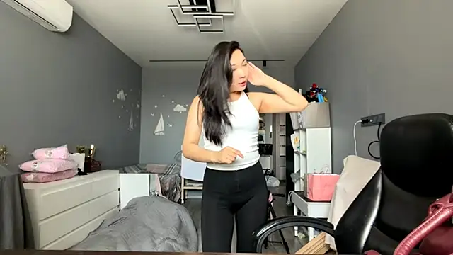 Snapshot of DrivenRitual chatting on March 4, 3:12 am DrivenRitual online show from March 4, 3:12 am