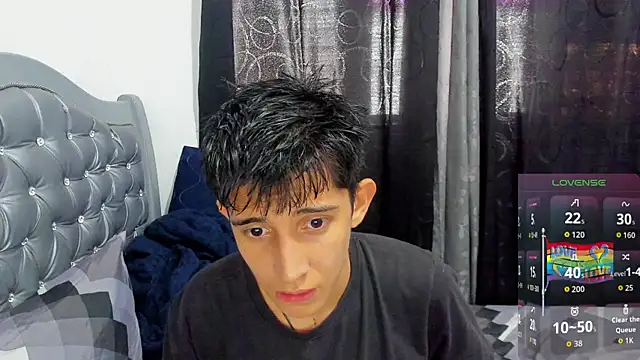 gomitaboy1 online show from April 3, 7:12 pm