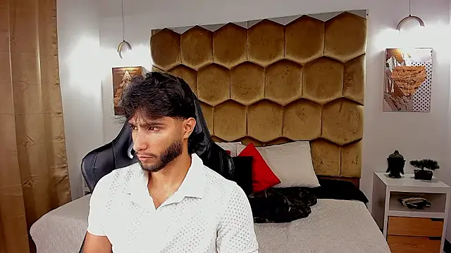 Emmet CollinsJS online show from March 22, 3:54 am