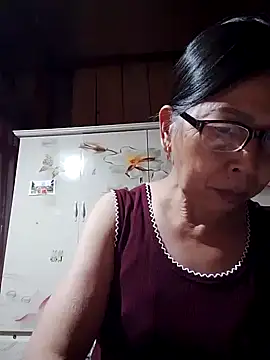 Snapshot of Sky-rain98 chatting on June 15, 7:49 pm Sky-rain98 online show from June 15, 7:49 pm