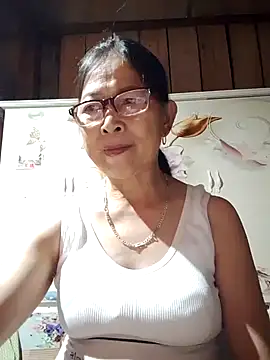Snapshot of Sky-rain98 chatting on June 23, 7:23 pm Sky-rain98 online show from June 23, 7:23 pm