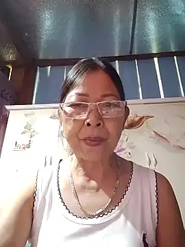 Snapshot of Sky-rain98 chatting on July 24, 6:11 am Sky-rain98 online show from July 24, 6:11 am