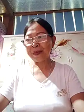 Snapshot of Sky-rain98 chatting on July 26, 8:43 am Sky-rain98 online show from July 26, 8:43 am