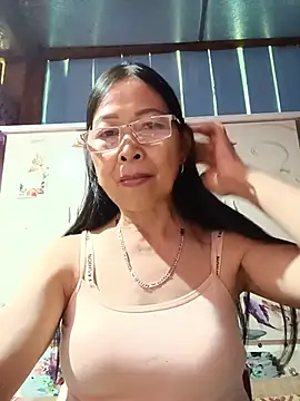 Snapshot of Sky-rain98 chatting on August 1, 1:49 am Sky-rain98 online show from August 1, 1:49 am