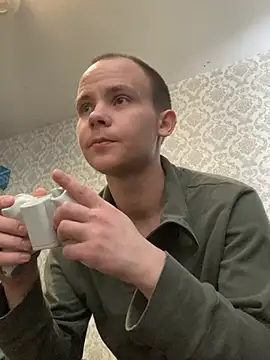 Snapshot of Wersew17 chatting on March 4, 7:03 am Wersew17 online show from March 4, 7:03 am