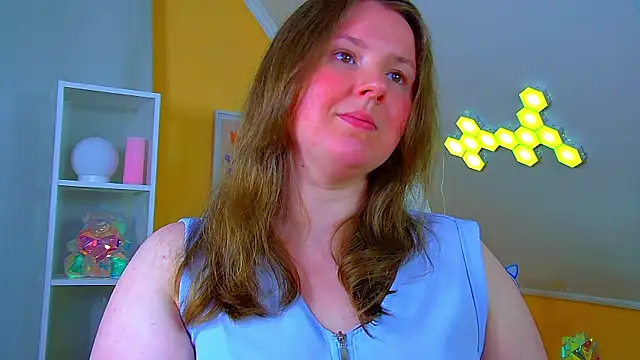 MelodyMoores online show from July 10, 7:01 am