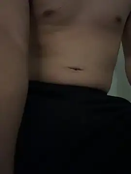 Snapshot of topone01 chatting on March 4, 8:09 am topone01 online show from March 4, 8:09 am