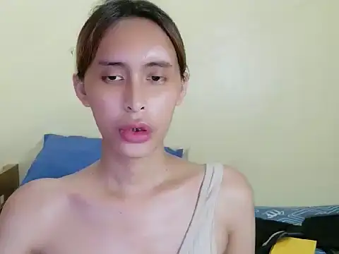 Snapshot of celest_yummy chatting on March 4, 8:09 am celest yummy online show from March 4, 8:09 am