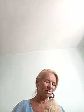 ViktoriaSexi1 online show from July 1, 4:25 am