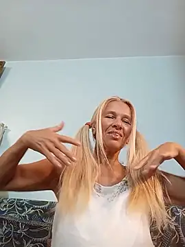 ViktoriaSexi1 online show from July 11, 6:43 pm