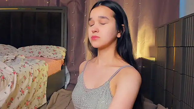 ShawtyCelina online show from March 8, 8:07 am