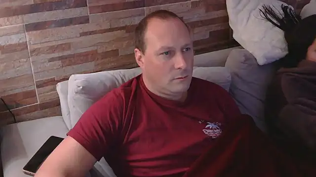 Snapshot of lustonfan chatting on April 30, 1:45 am lustonfan online show from April 30, 1:45 am
