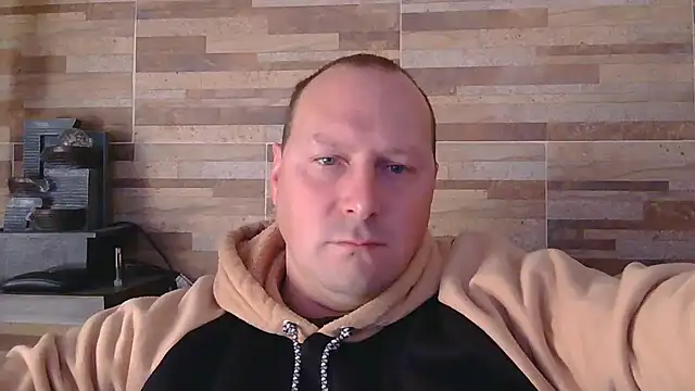 Snapshot of lustonfan chatting on May 18, 11:38 am lustonfan online show from May 18, 11:38 am