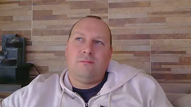 Snapshot of lustonfan chatting on June 30, 12:39 pm lustonfan online show from June 30, 12:39 pm