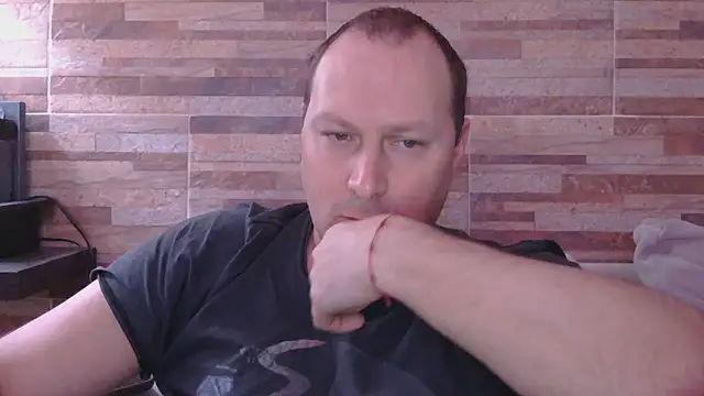 Snapshot of lustonfan chatting on July 31, 12:26 pm lustonfan online show from July 31, 12:26 pm